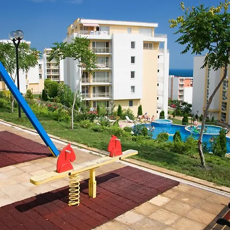 Apartament Deluxe In Crown And Imperial Burgas City
