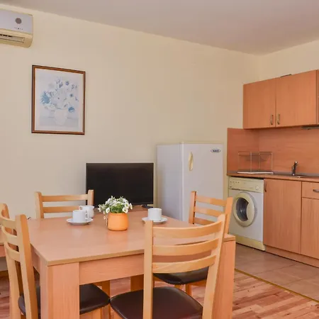Deluxe In Crown And Imperial Apartament