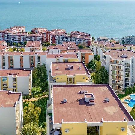 Apartment Deluxe In Crown And Imperial